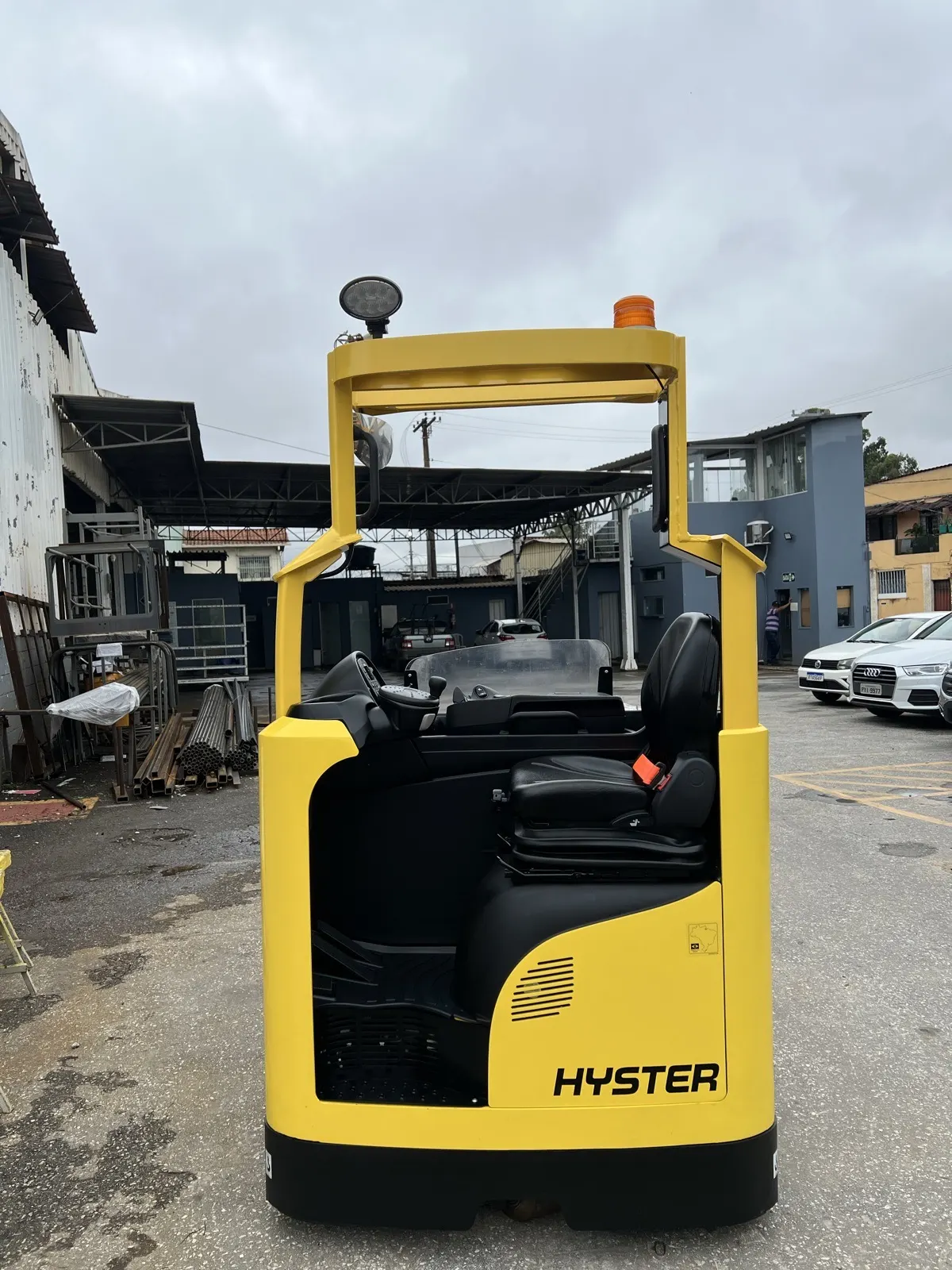 Equipamentos rebaixados em operação subterrânea. — foto 7