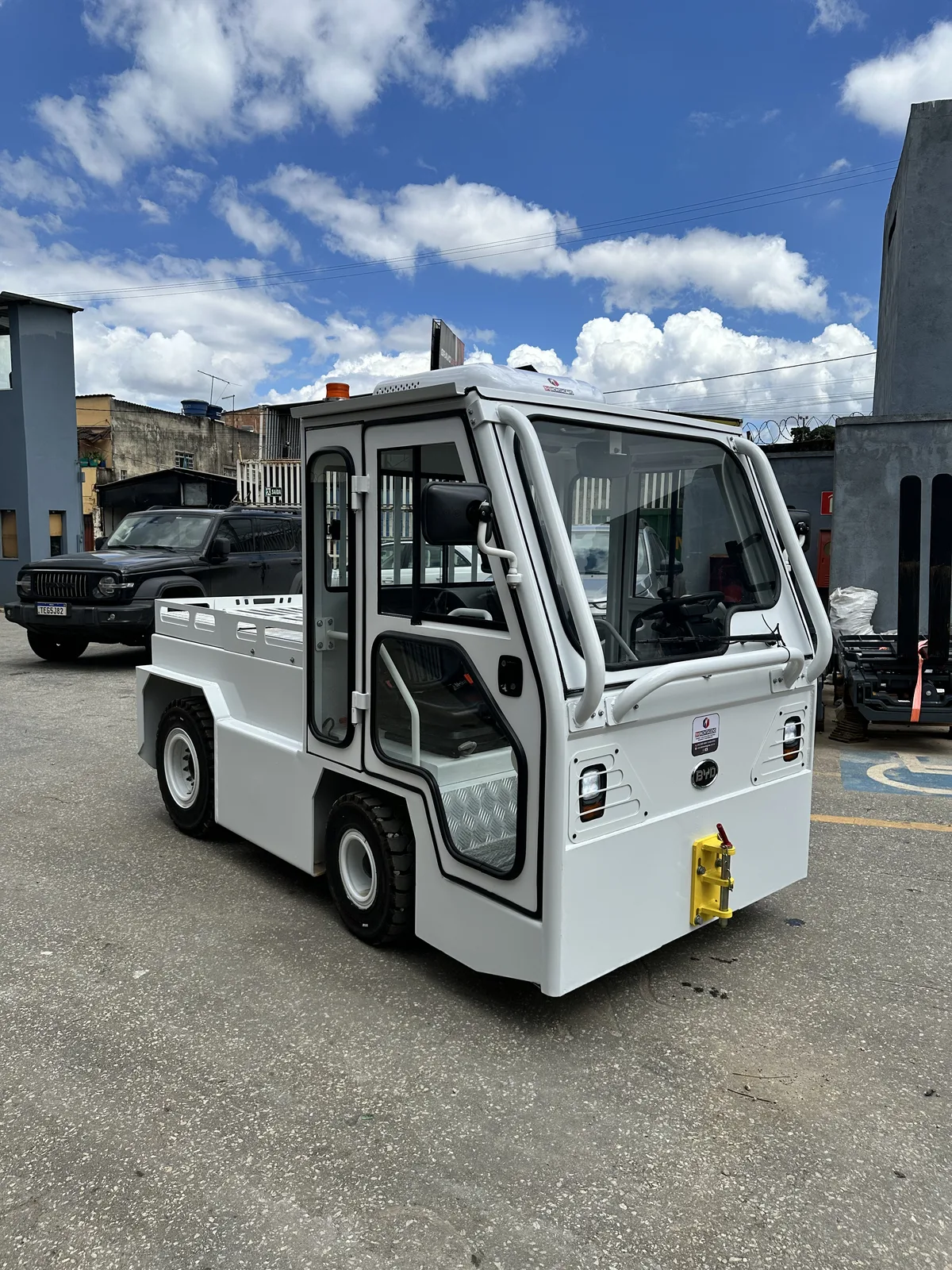Cabine para rebocador elétrico BYD